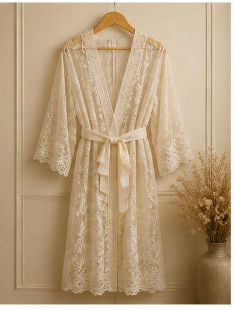 Mother lace embroidered robe