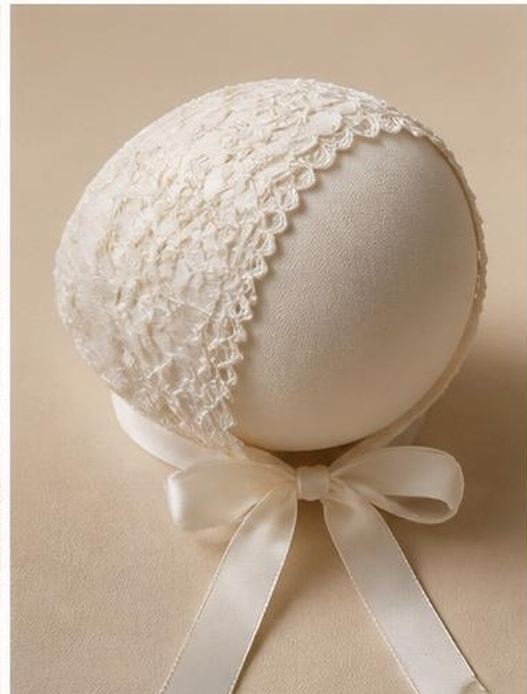 Newborn lace hat